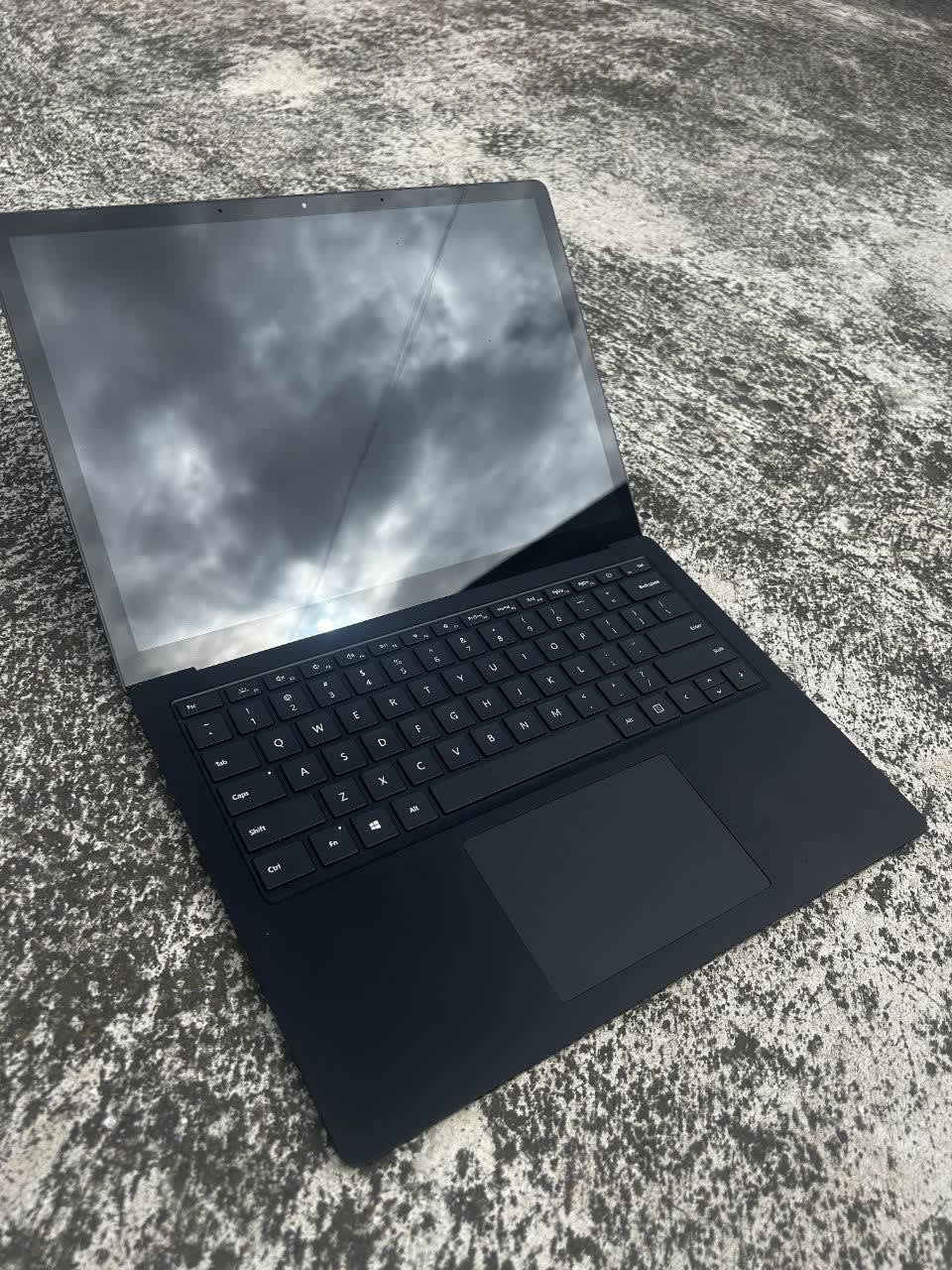 Microsoft Surface - Core i5 10ma Generacion - 256 GB - 8 GB - Chokhma Tech Riobamba
