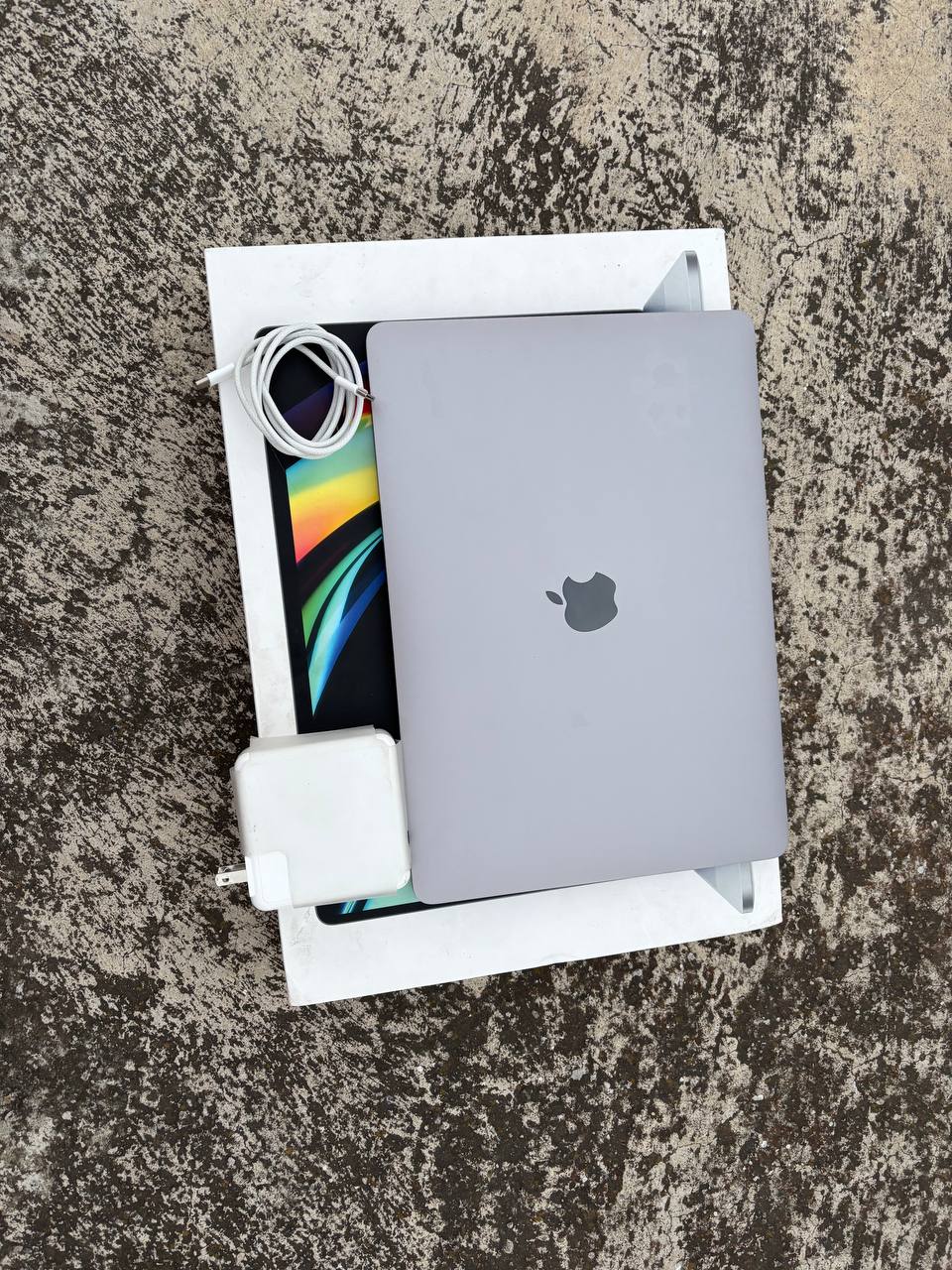 MacBook Pro 2019 - Core i5 - 256 GB - 16 GB - Chokhma Tech Riobamba