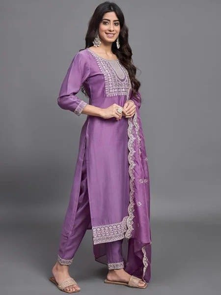 Embroidered Viscose 3-Piece Suit Set with Organza Dupatta thumbnail 3