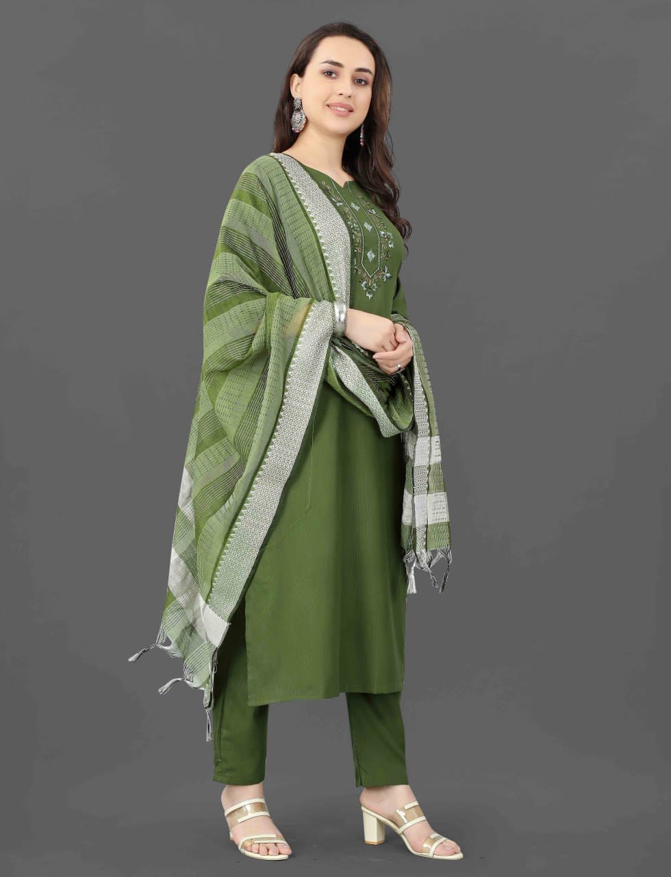 Mirror Work Mehndi Green Cotton Blend 3-Piece Kurta Pant Set with Dupatta thumbnail 3
