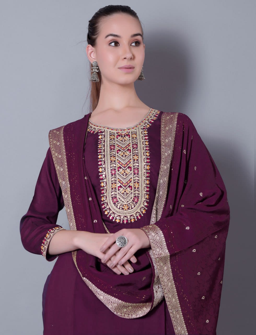 Embroidered Wine Maroon Silk Blend 3-Piece Kurta Pant Set with Jacquard Dupatta thumbnail 4