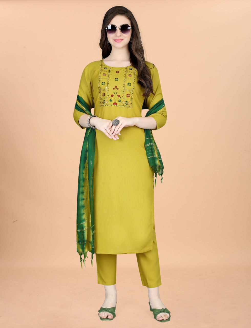 Embroidered Yellow Cotton Blend 3-Piece Kurta Pant Set with Green Chanderi Dupatta thumbnail 5