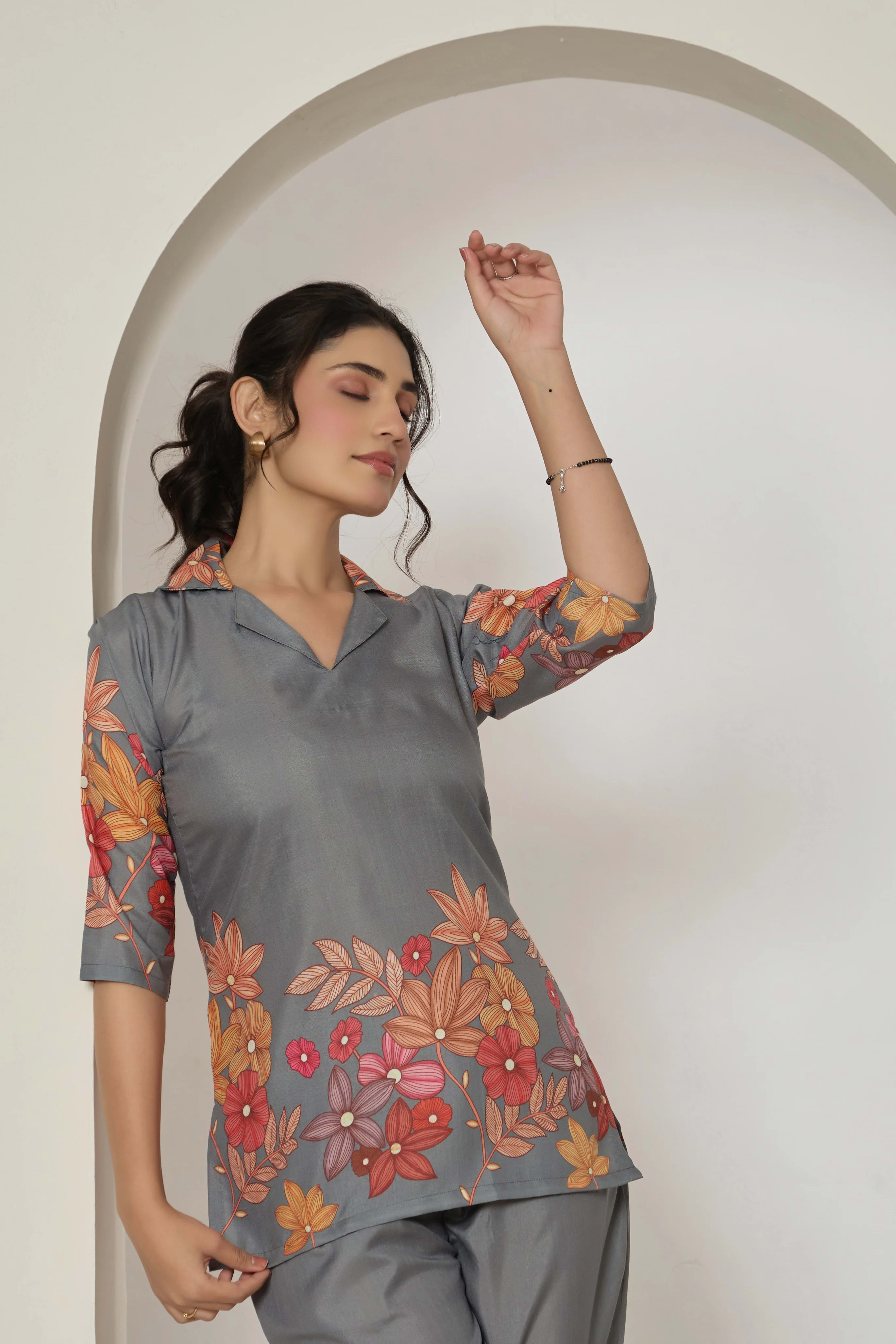 Grey Floral printed cotton blend co-ord set with button-down top and matching trousers. thumbnail 3