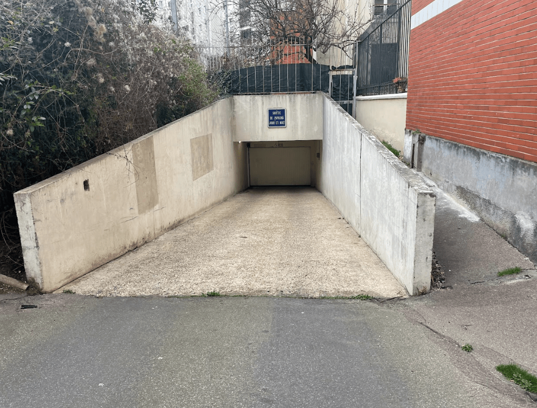 Photo du Parking 12.5 - Mouraud 17 numéro 1