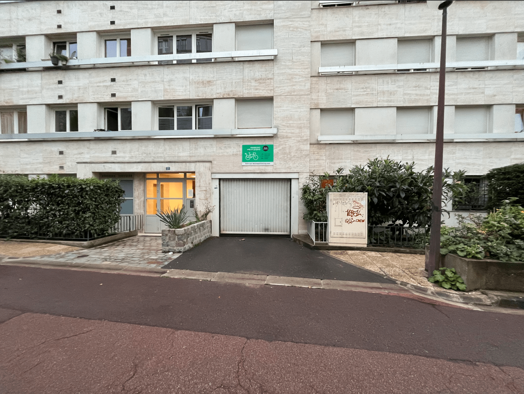 Photo du Parking 12.5 - Saint-Irénée 4 numéro 1