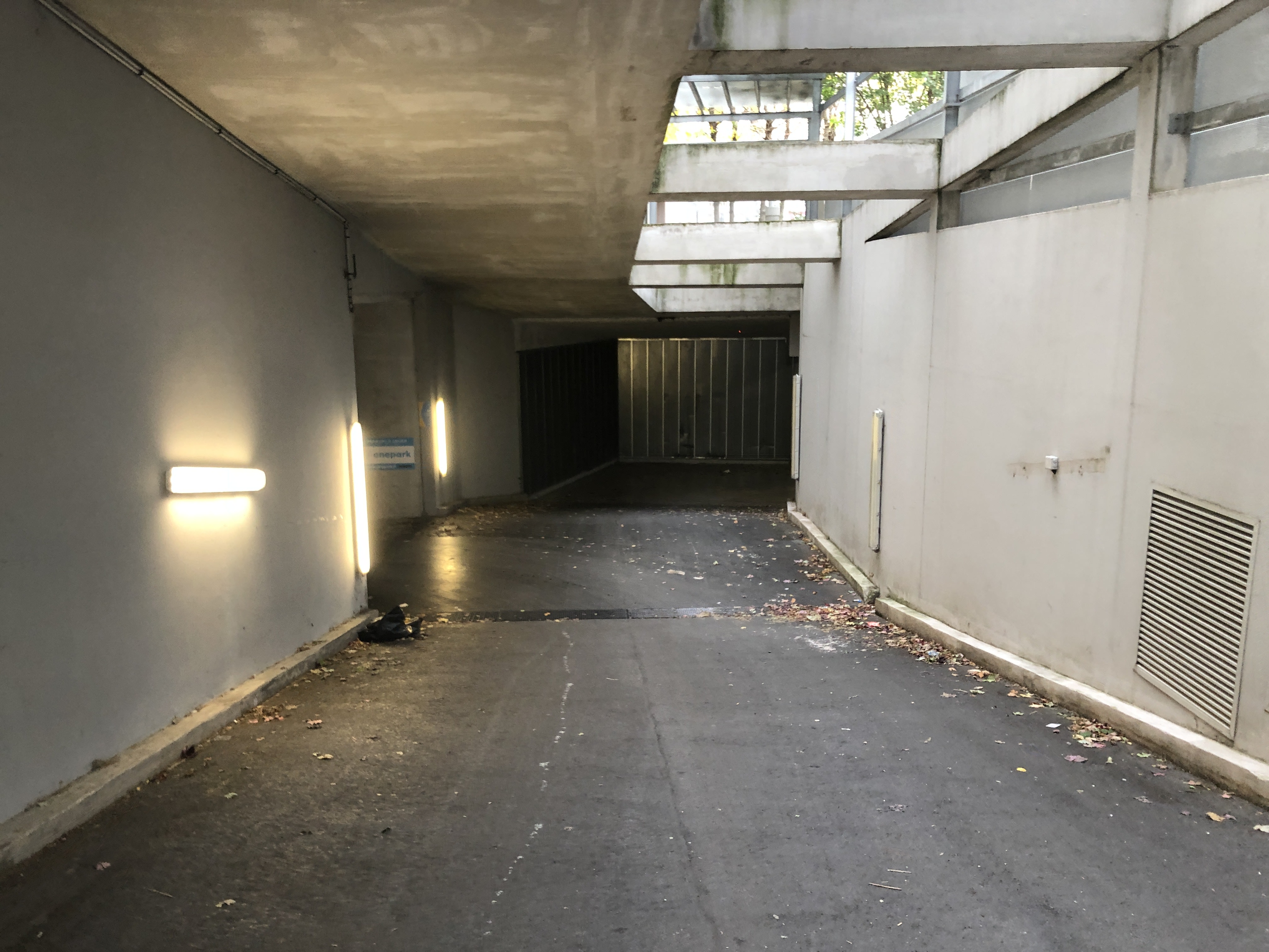 Photo du Parking 12.5 - Gilbert Cesbron numéro 2