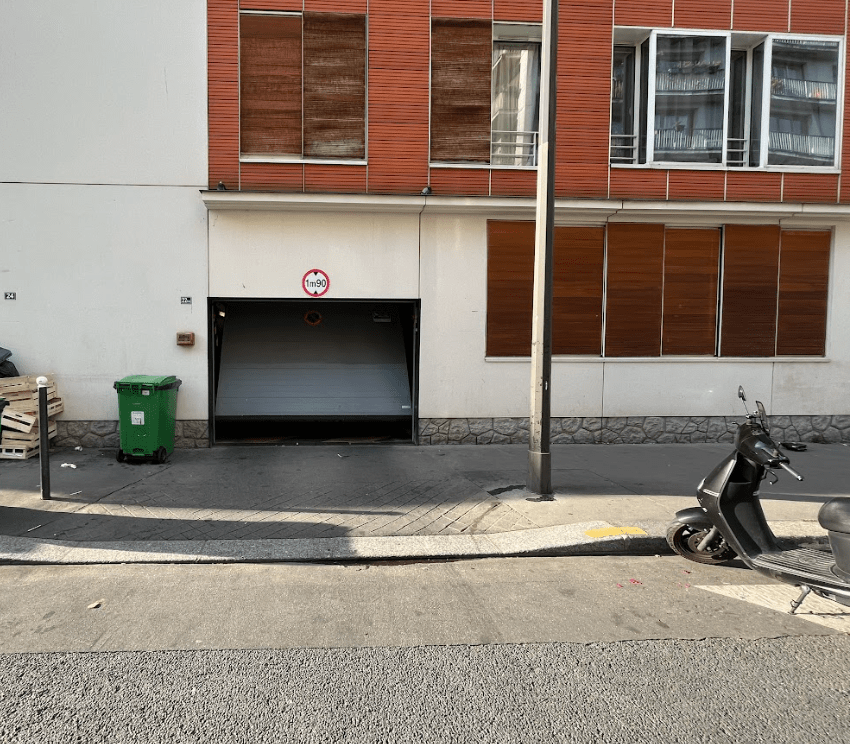 Photo du Parking 12.5 - Albert Bayet 17 numéro 1