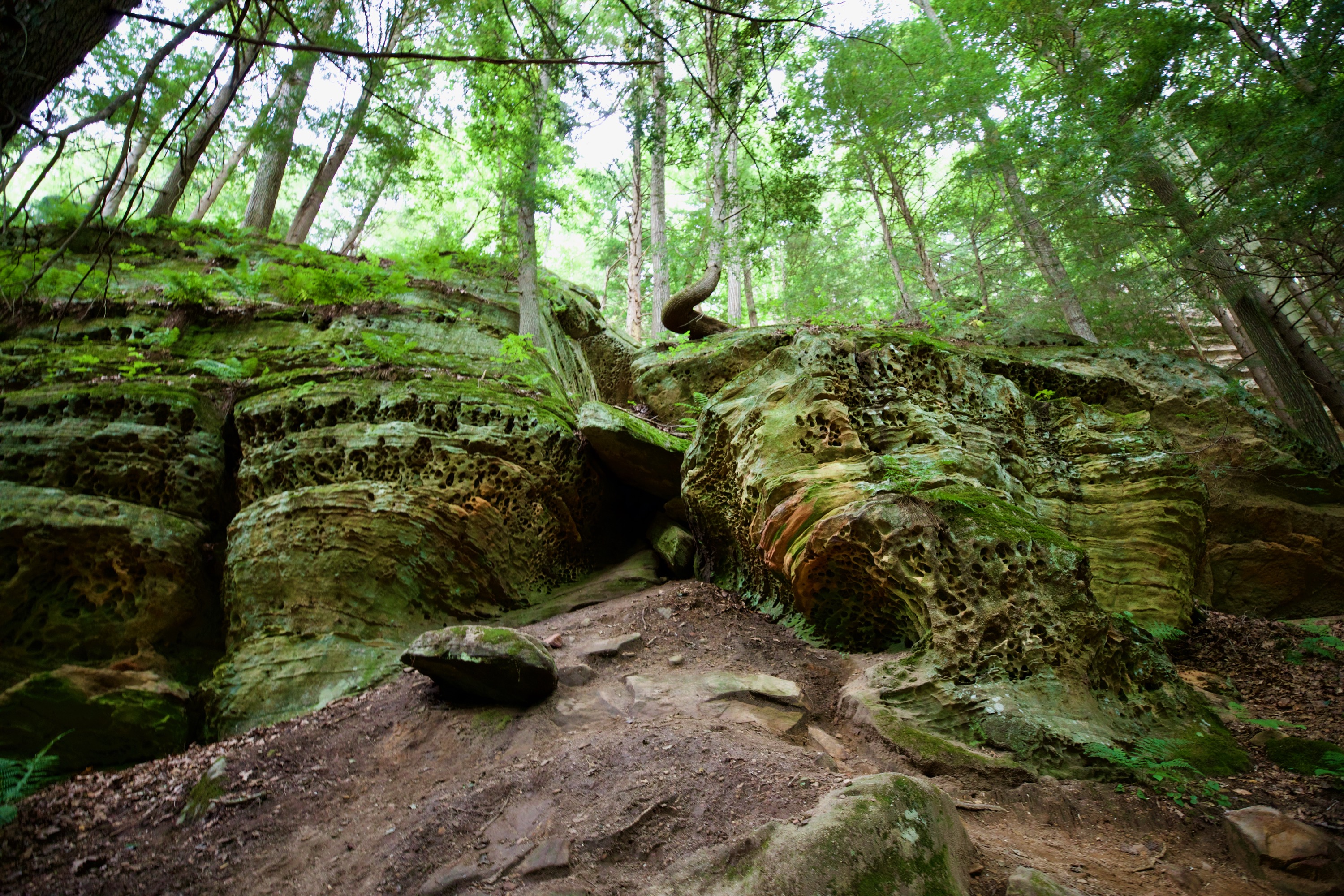 Geological layers at Hocking Hills