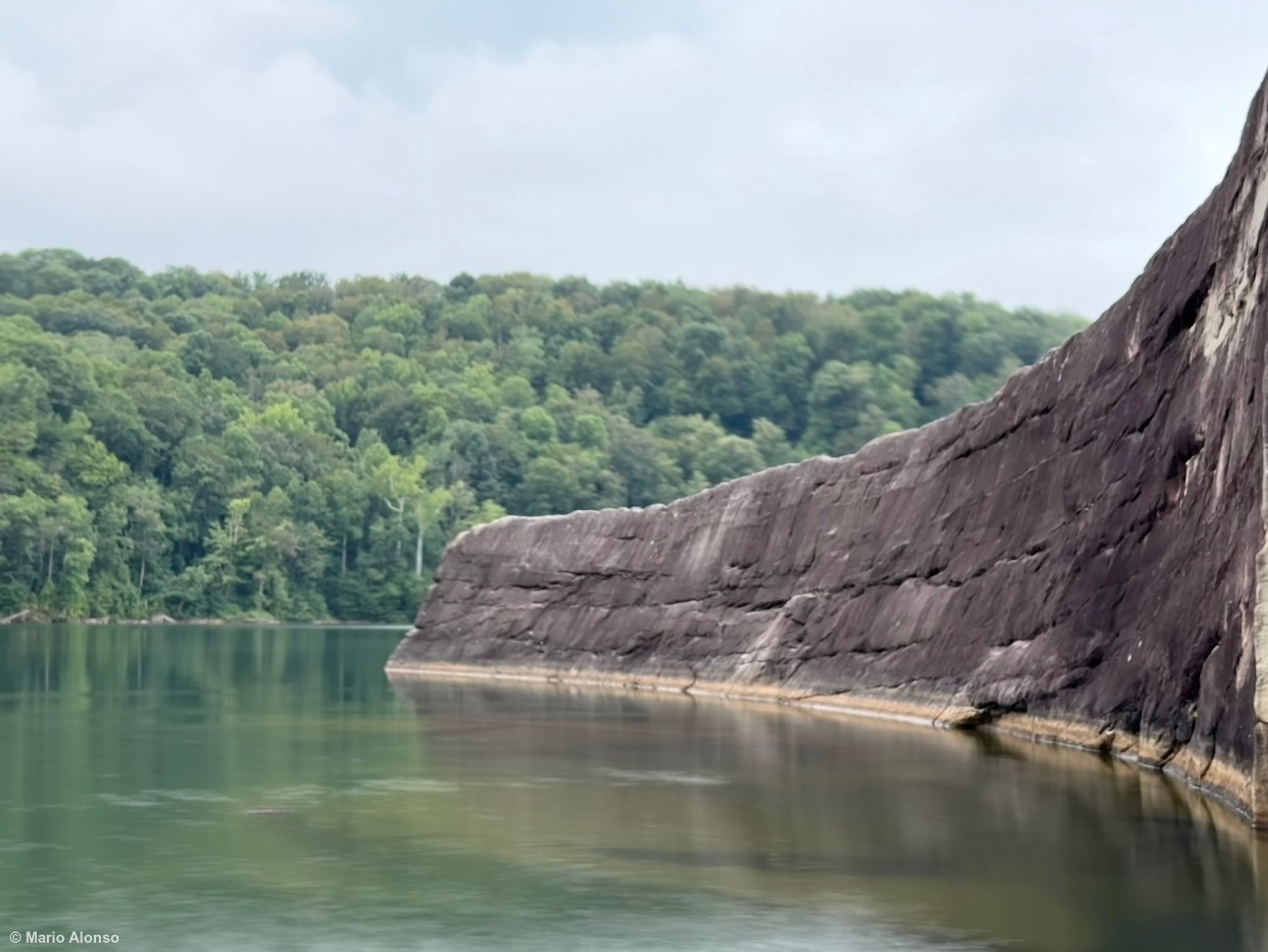 Curved Rock at Summersville