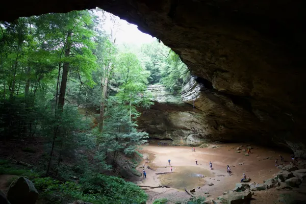 Massive Ash Cave