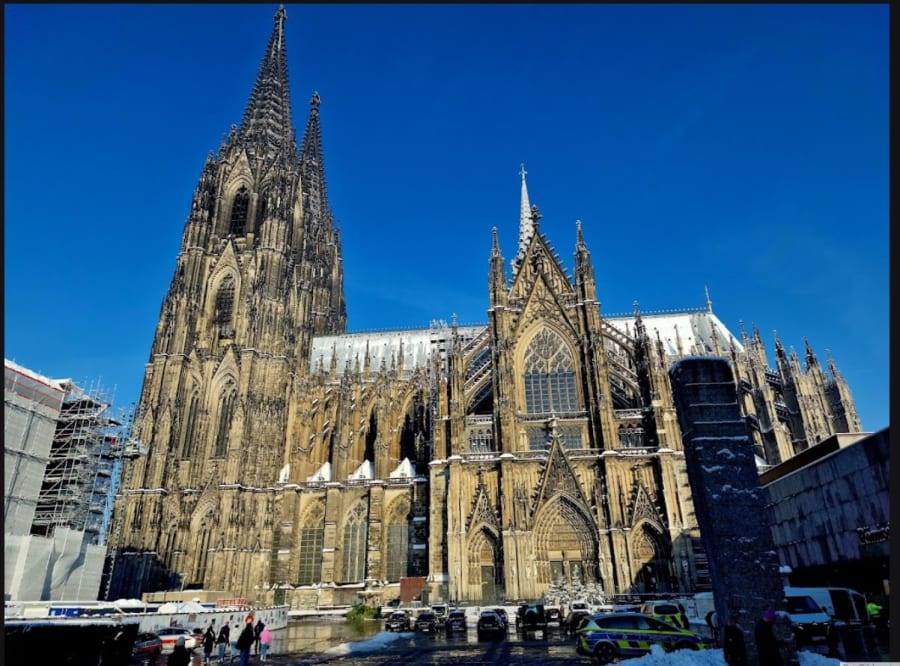 Kölner Dom am Tag