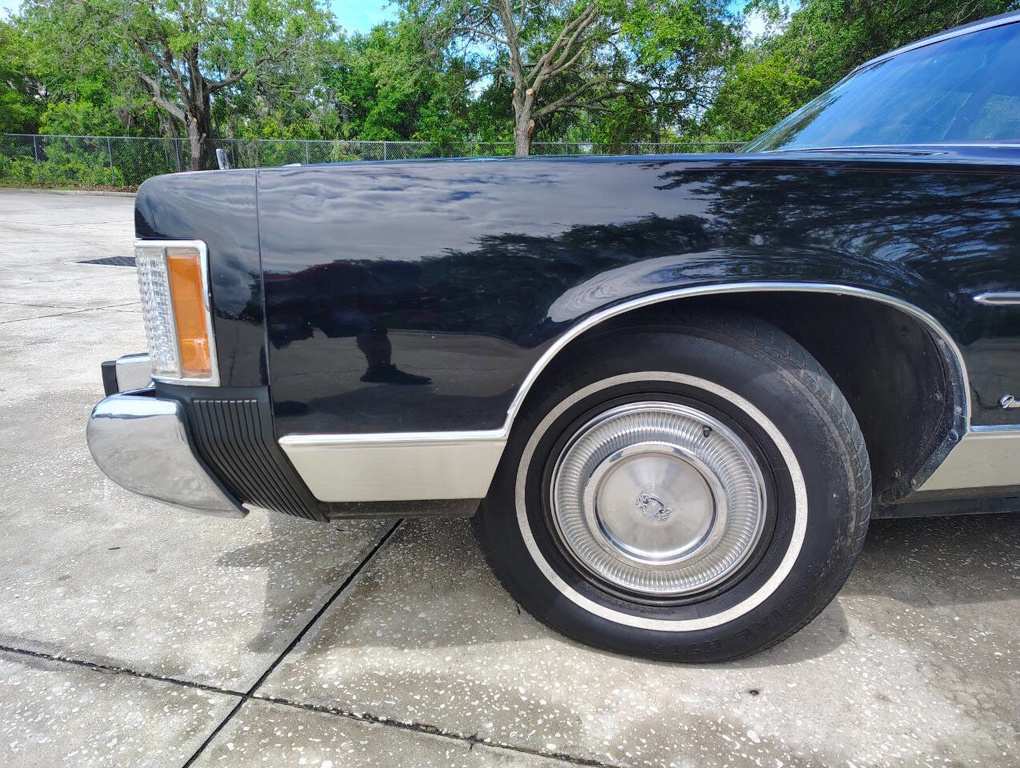 1975 Chrysler New Yorker SEDAN VINYL TOP - 29K ORIGINAL LOW MILES! - RARE FIND!