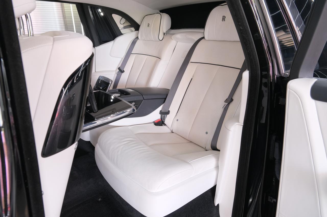 2022 Rolls-Royce Phantom