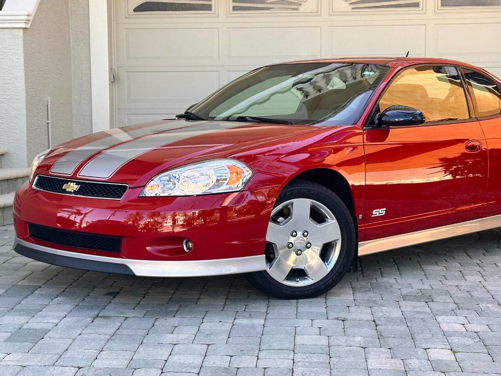 2007 Chevrolet Monte Carlo SS COUPE - RARE! - 5.3L V8 - 27K MILES - CLEAN CARFAX