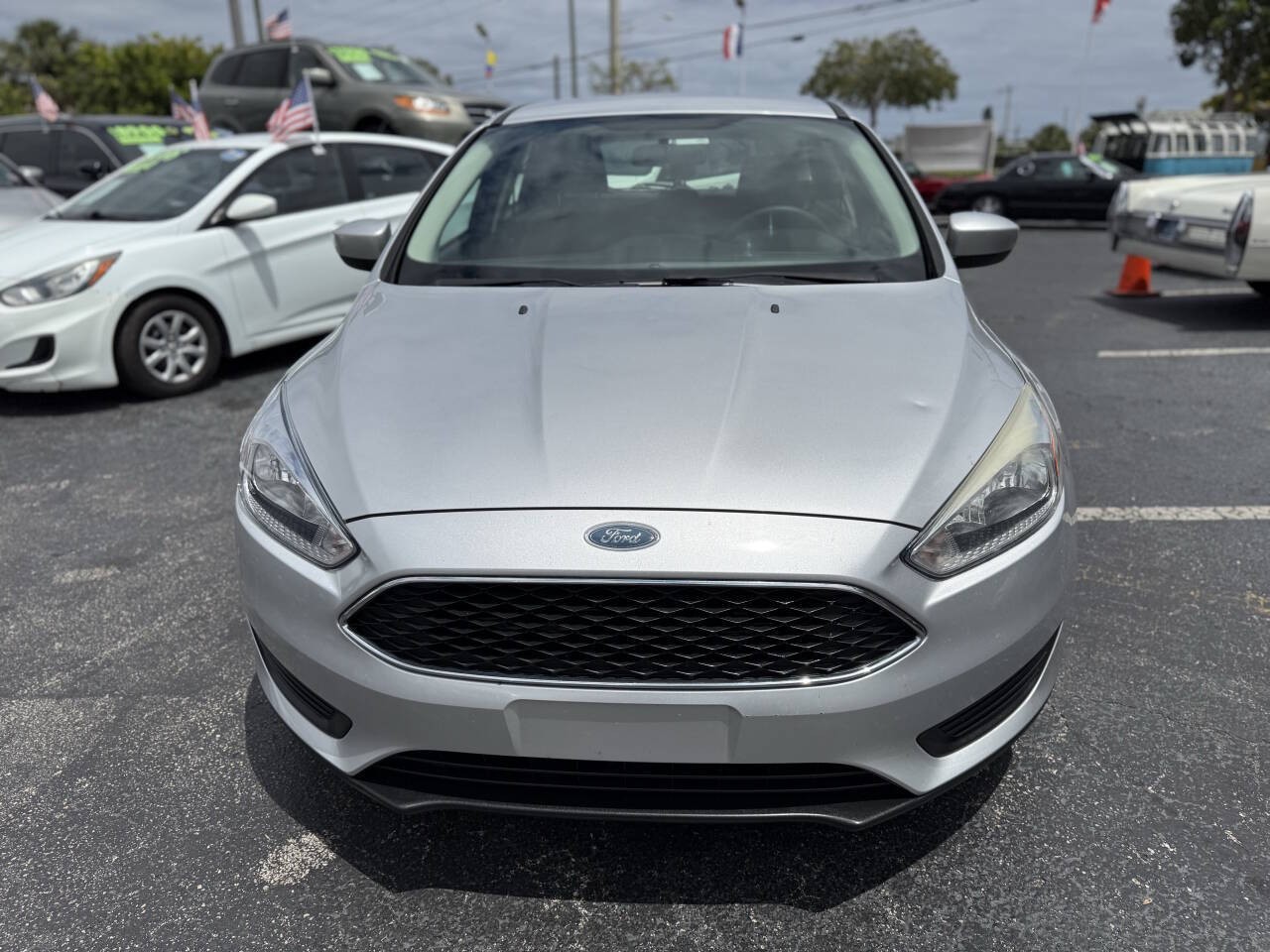 2018 Ford Focus SE 4dr Hatchback