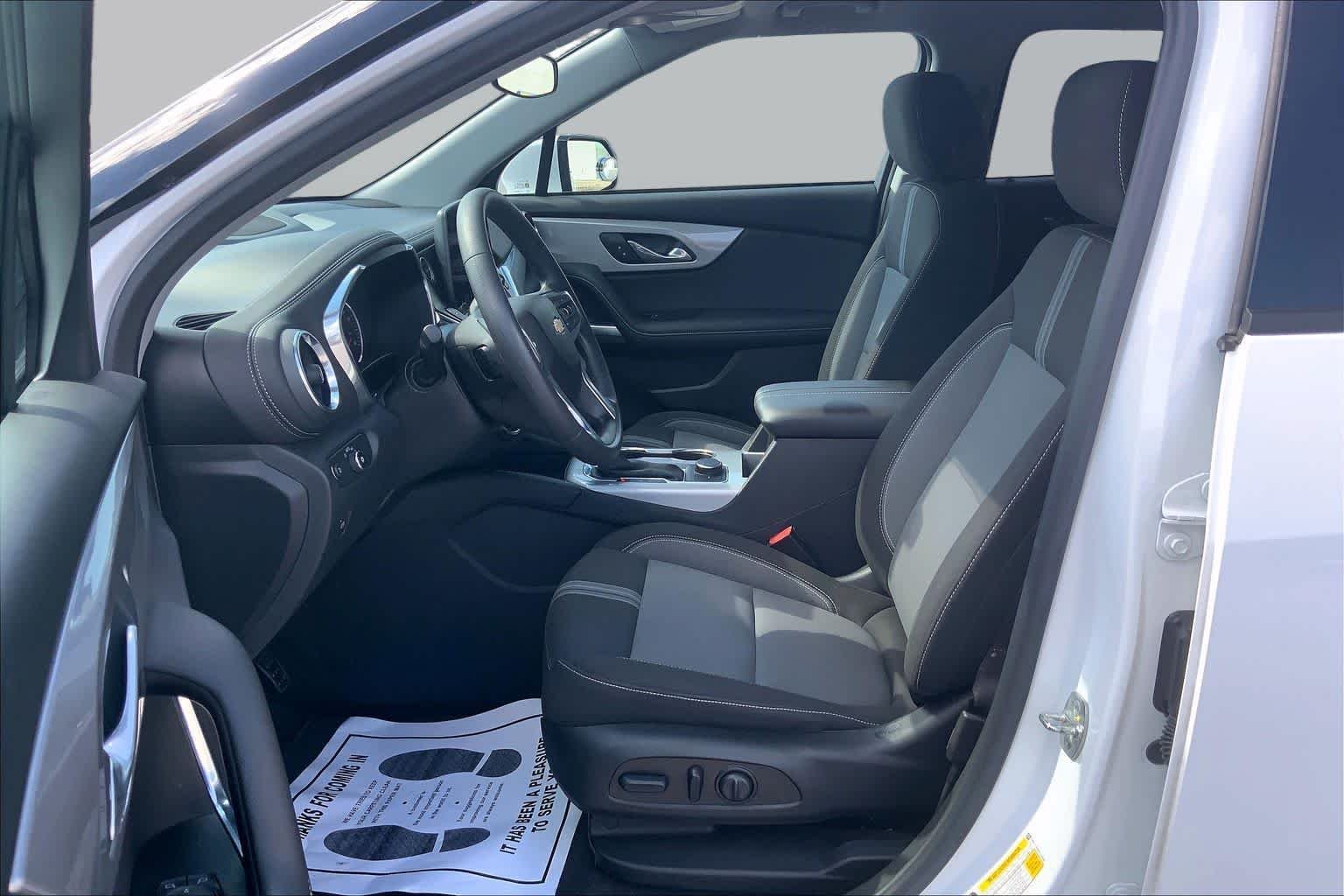 Certified Pre-Owned 2023 Chevrolet Blazer LT — photo 1 of 30