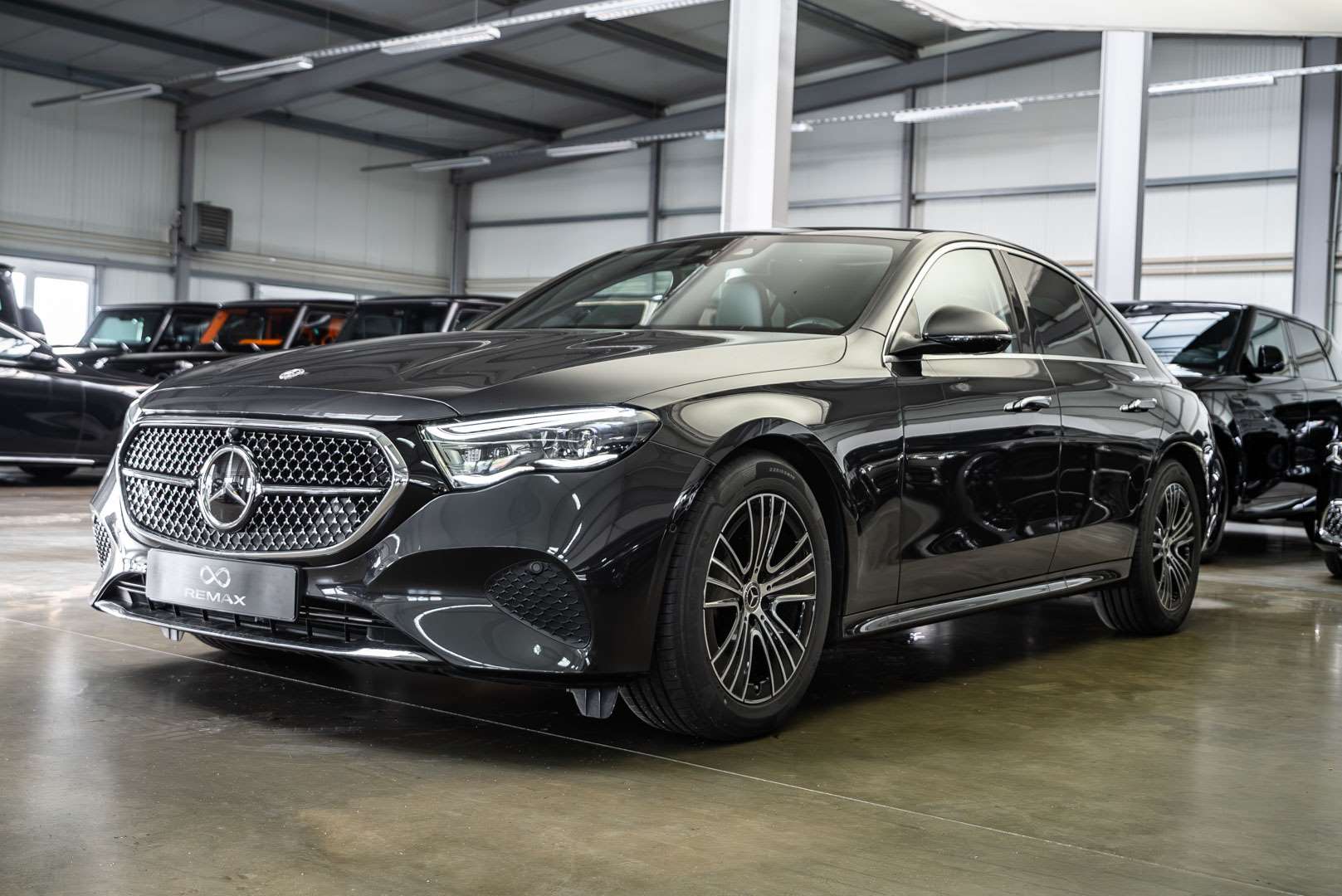 MERCEDES E 200 - NEW MODEL
