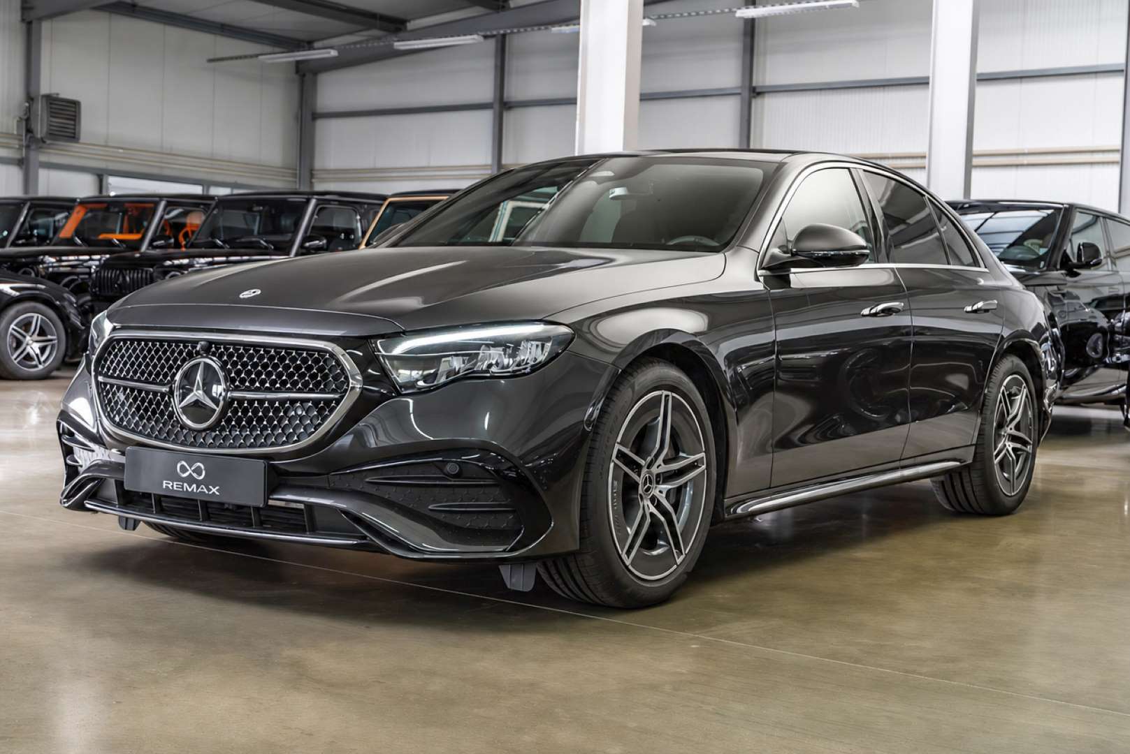 MERCEDES E 200 AMG LINE - NEW MODEL
