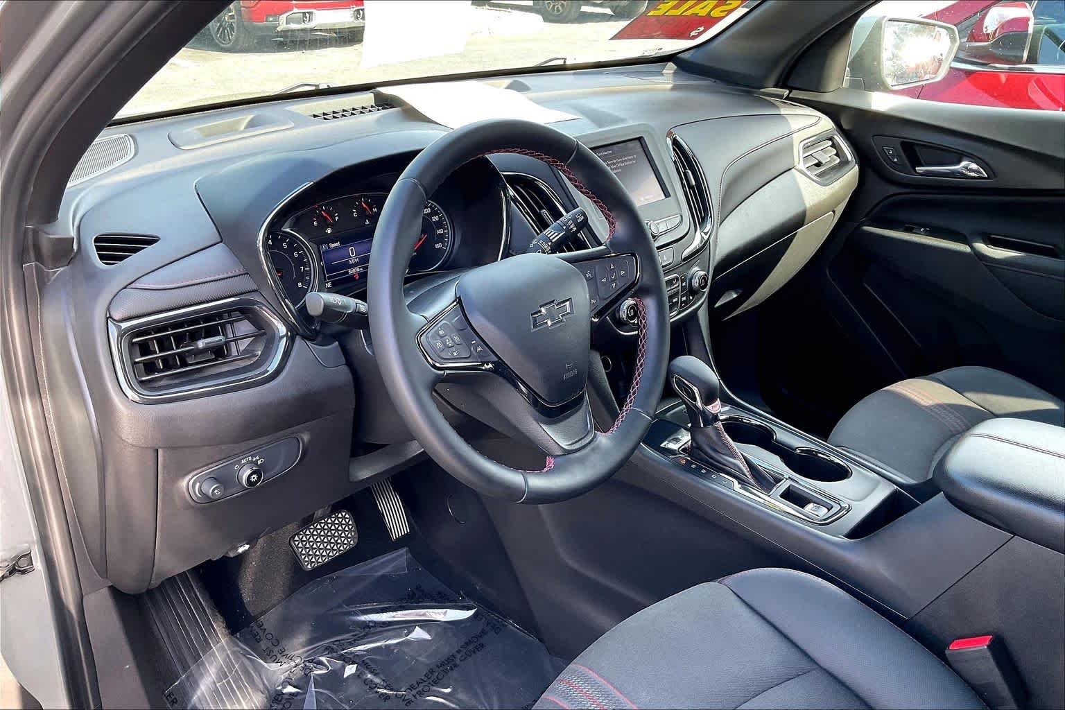 Pre-Owned 2023 Chevrolet Equinox RS