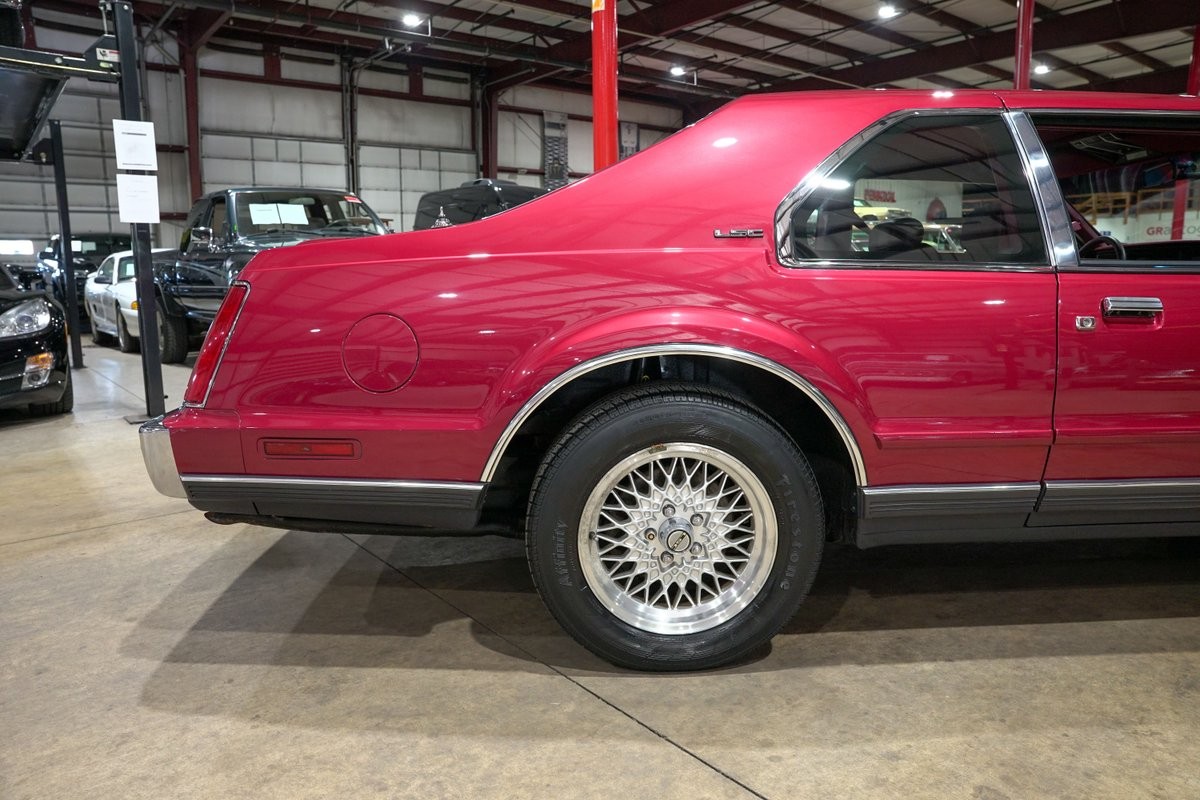 1990 Lincoln Mark VII — photo 1 of 67