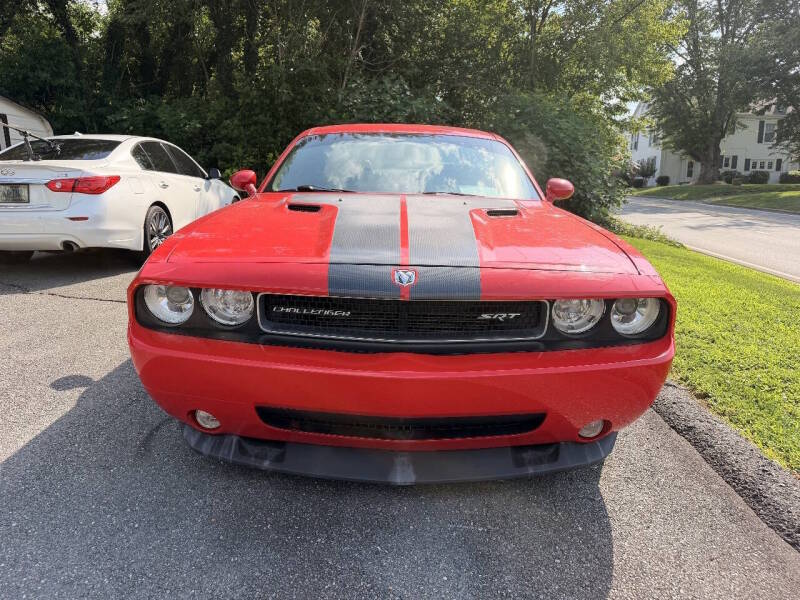 2010 Dodge Challenger SRT8 — photo 1 of 5