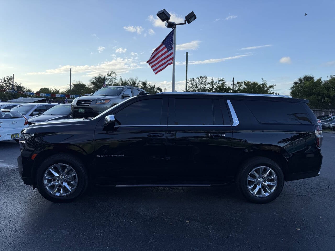 2022 Chevrolet Suburban Premier 4x4 4dr SUV — photo 1 of 21