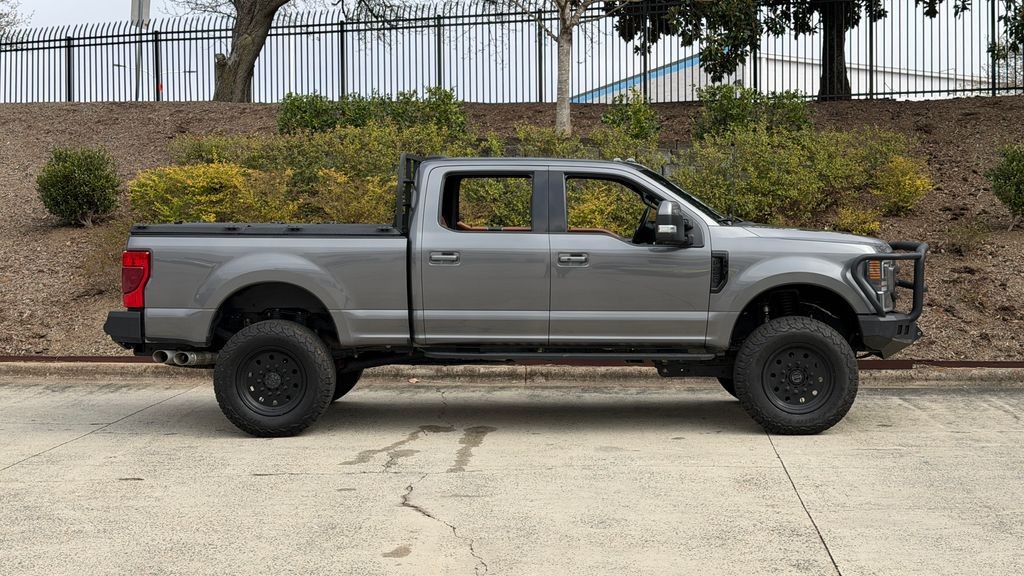 2022 Ford F-250 Super Duty Lariat — photo 1 of 27
