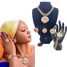 Women's Accessories