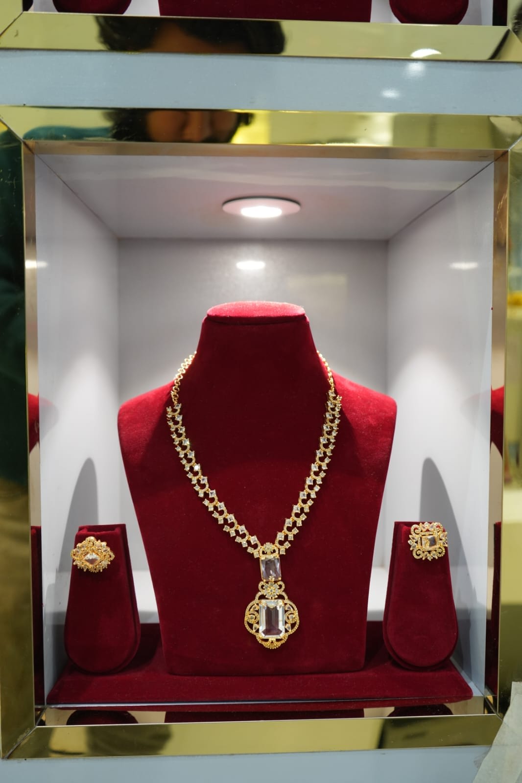 Gold Necklace Set – Modern Jewellers
