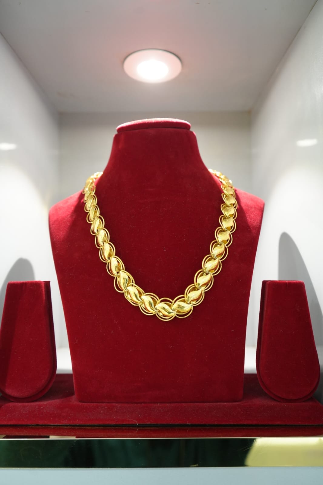 Classic Gold Set – Camp Pune Jewellers