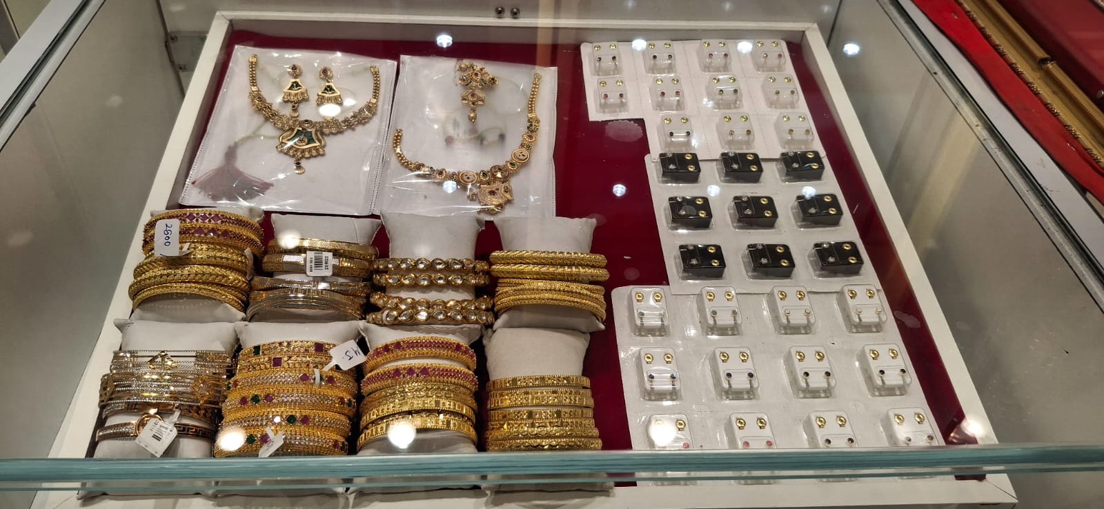 Gold Jewellery – Jewellers in Camp Pune – 9K 18K 22K 24K