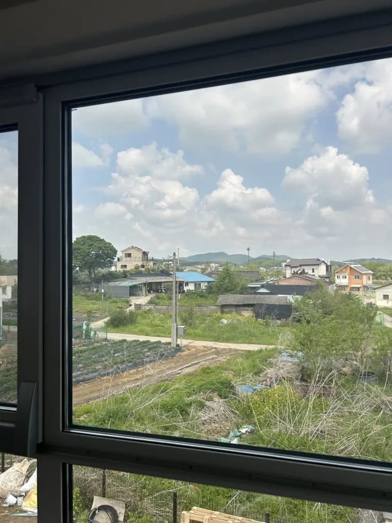 신관 창밖 들녘 전망