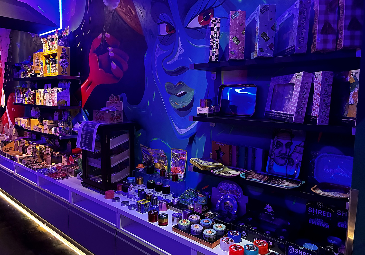 Foto interior 2 de Elite House Smoke Shop