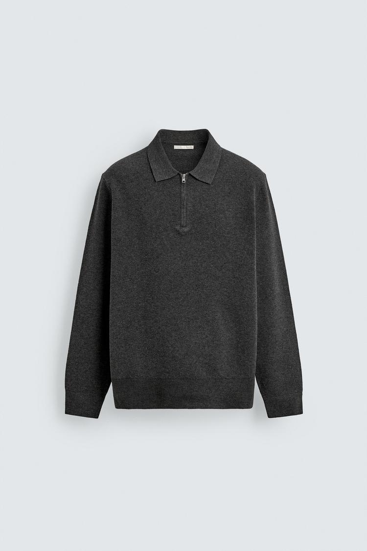 POLO DE MALHA COM FECHO DE CORRER