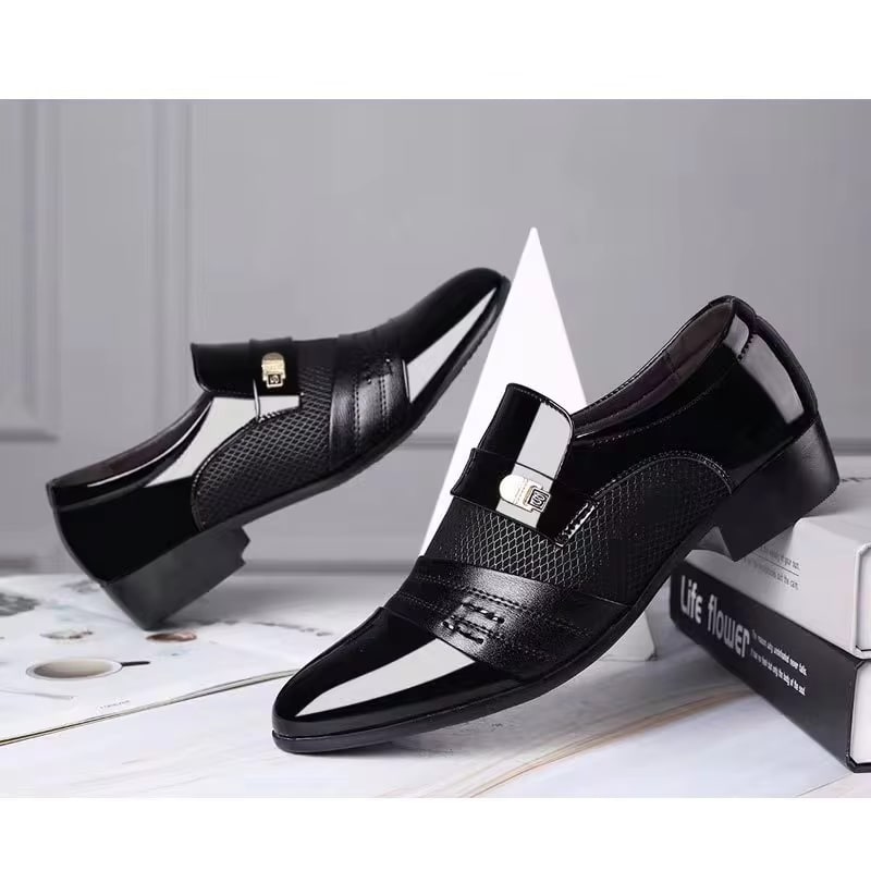 Sapatos Masculinos Casuais de Verão Estilo Britânico, Tamanhos Grandes, Impermeáveis, Respiráveis, de Malha, em PU, sem Cadarço