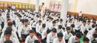 महर्षि वैदिक यूनिवर्सिटी नीदरलैंड से आए अतिथियों ने बताए योग के फायदे