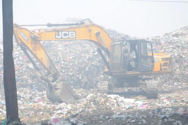 कूडा प्लांट में संदिग्ध परिस्थितियों में आग लगी, मचा हडकंप