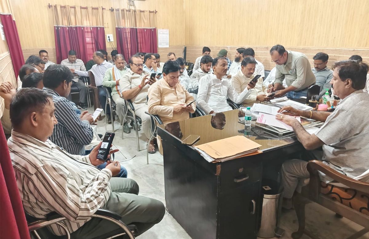 स्वः जनगणना को लेकर नगर पालिका में बैठक का आयोजन