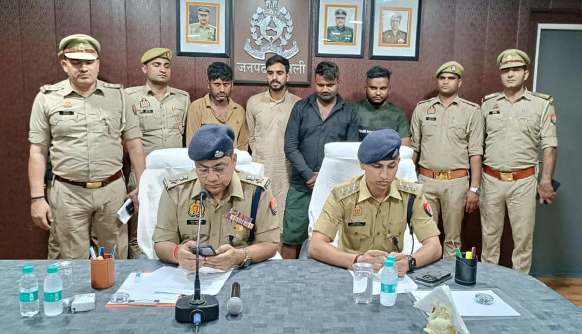 अपमिश्रित पेट्रोलियम की चोरी व कालाबाजारी करने वाले गिरोह का पर्दाफाश