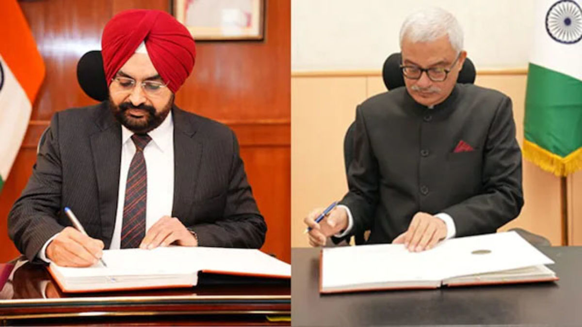 2 चुनाव आयुक्तों ने EC में गड़बड़ी पर कैबिनेट सचिव को लिखी थी चिट्ठी