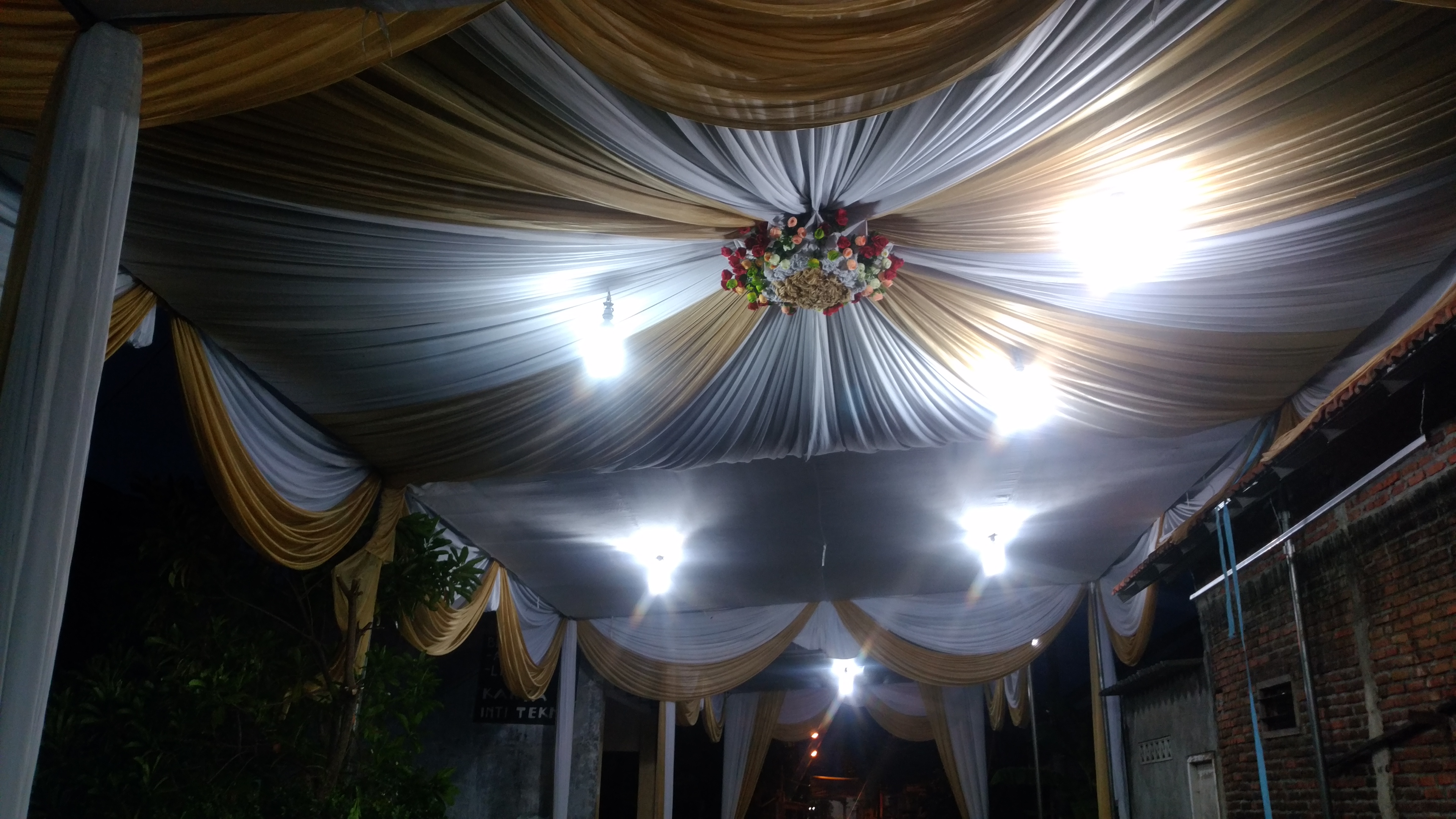 Sewa Tenda Dekorasi & VIP