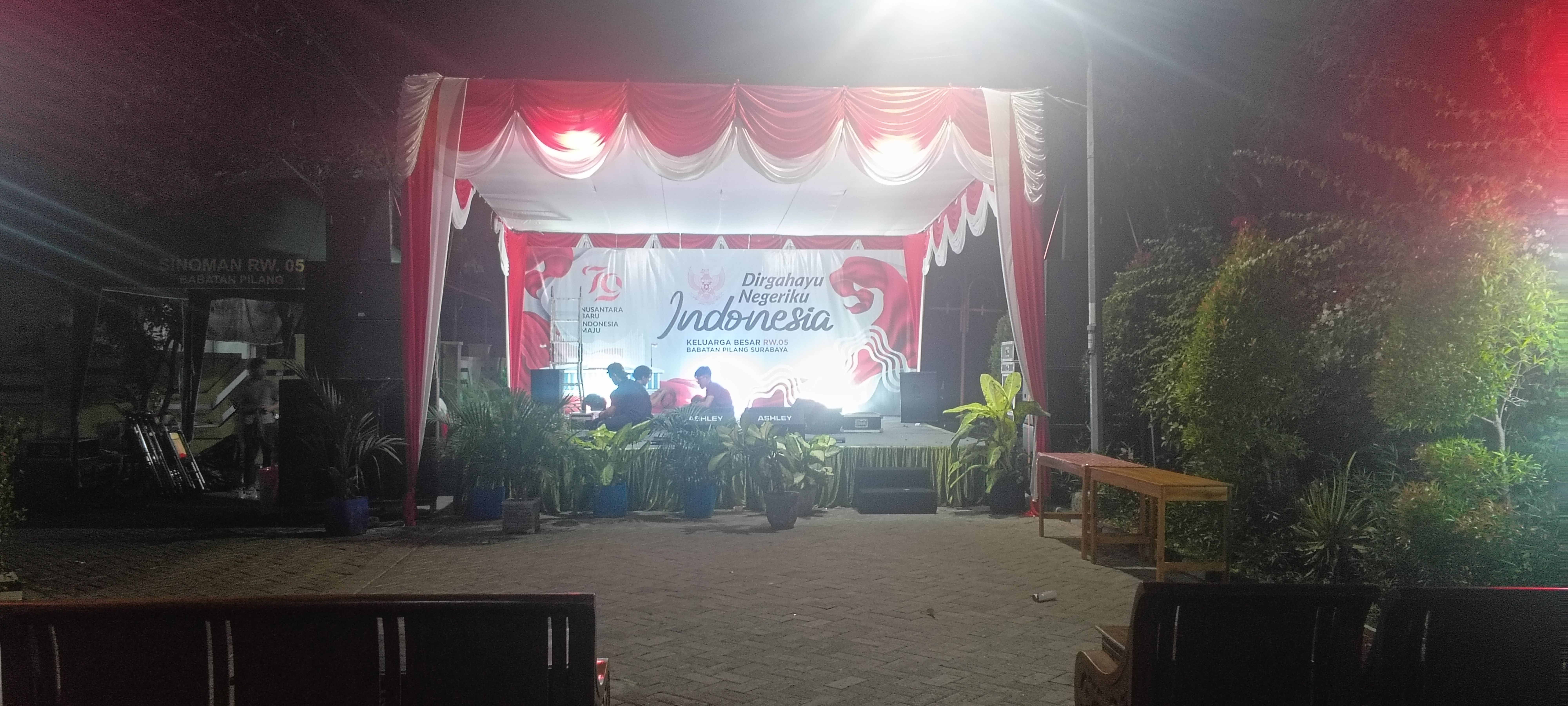 Sewa panggung pentas seni dan tenda malam tirakatan Dirgahayu Republik Indonesia tingkat RT RW Surabaya