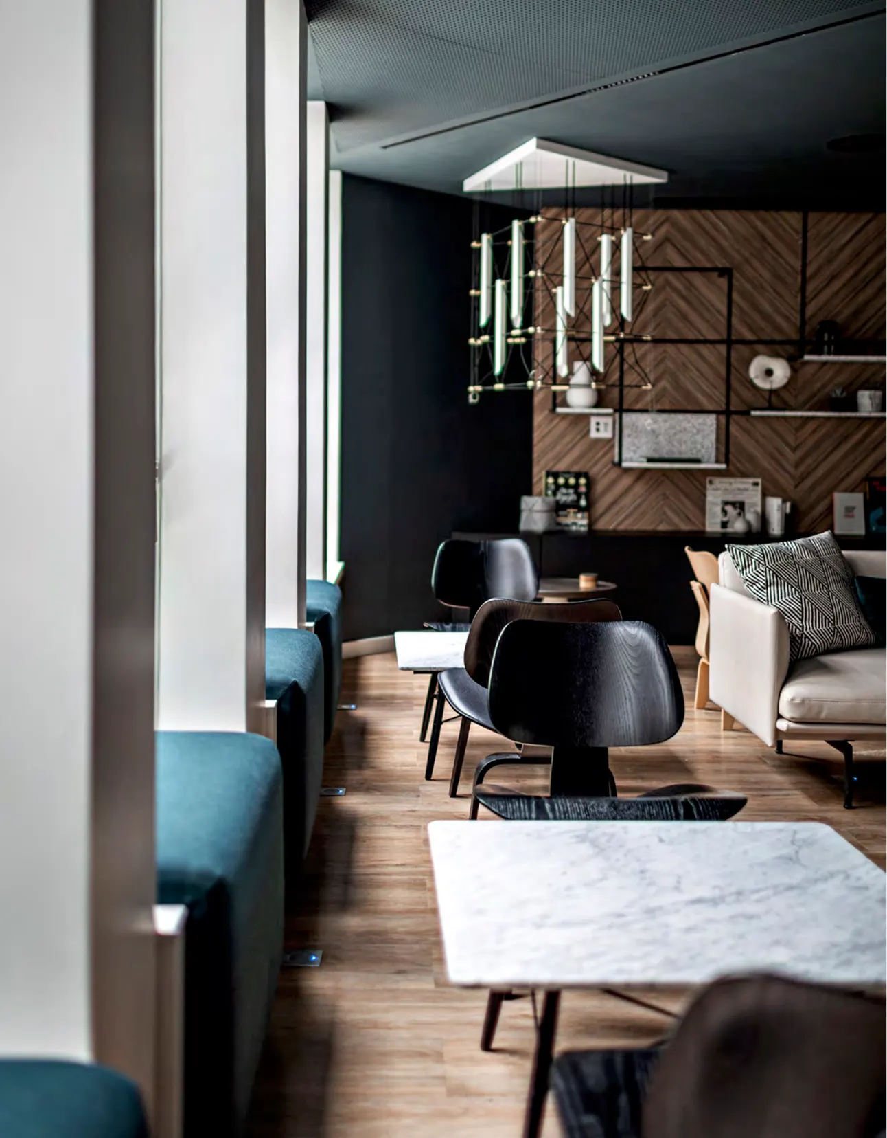 cafe-42-img-for-https://www.anamoussinet.com