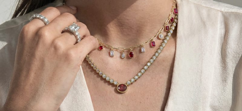 Necklaces and pendants: fine jewelry image by Hypervision