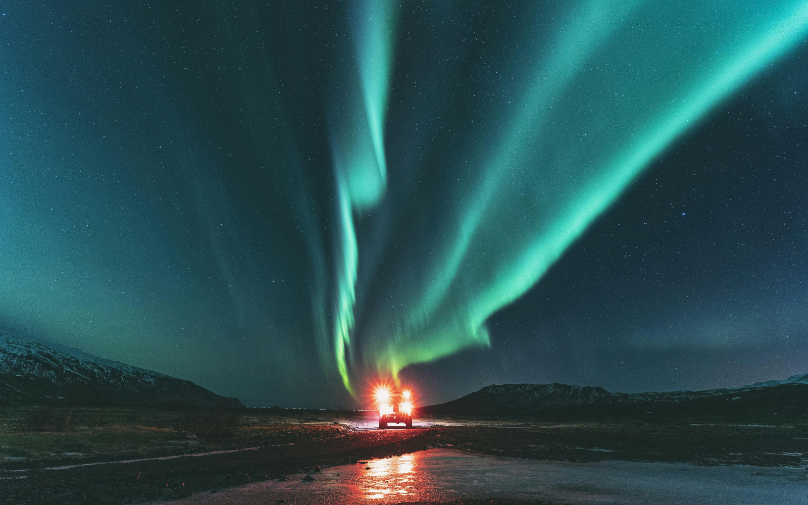 Private Group: Northern Lights Hunt 4x4 SUV with Aurora guarantee