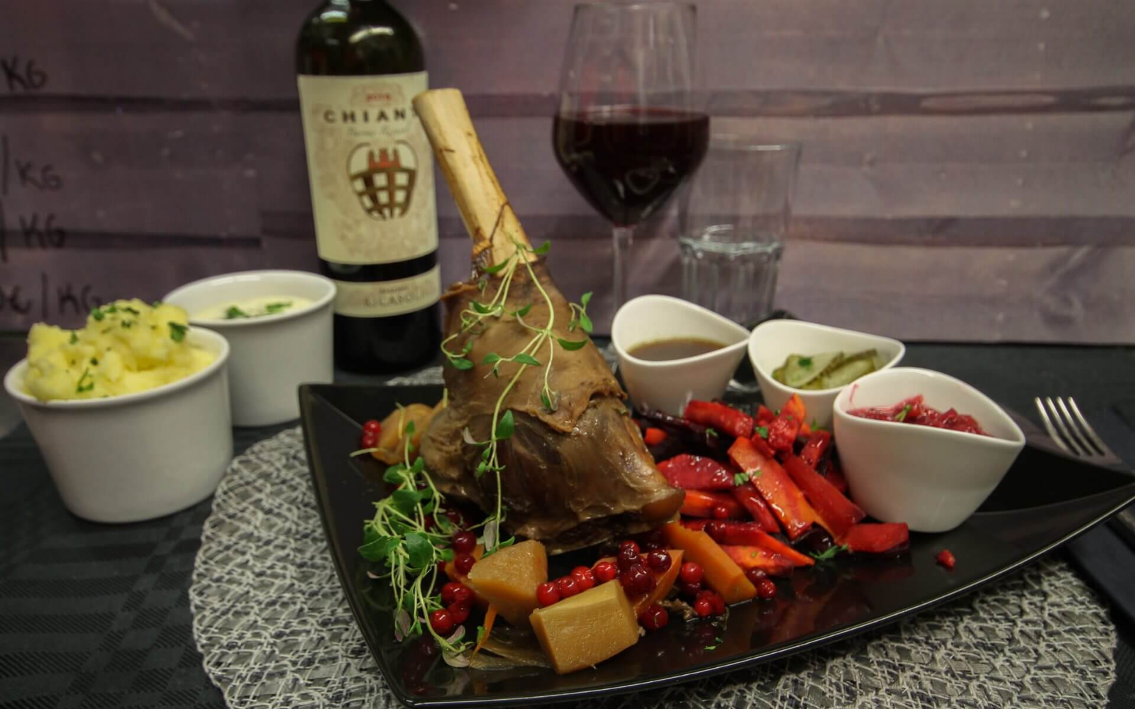 NiliPoro Restaurant