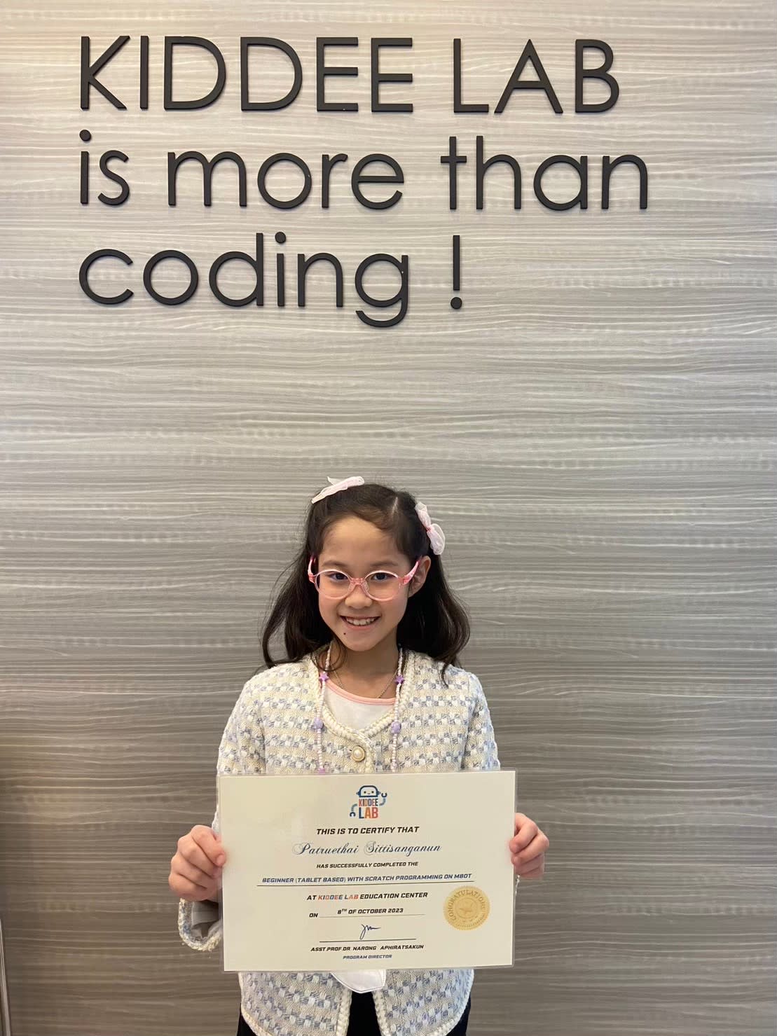 Student certification at Kiddee Lab