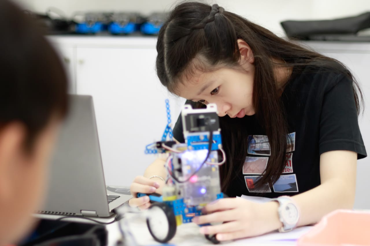 Fun Coding with mBot Beginner course at Kiddee Lab