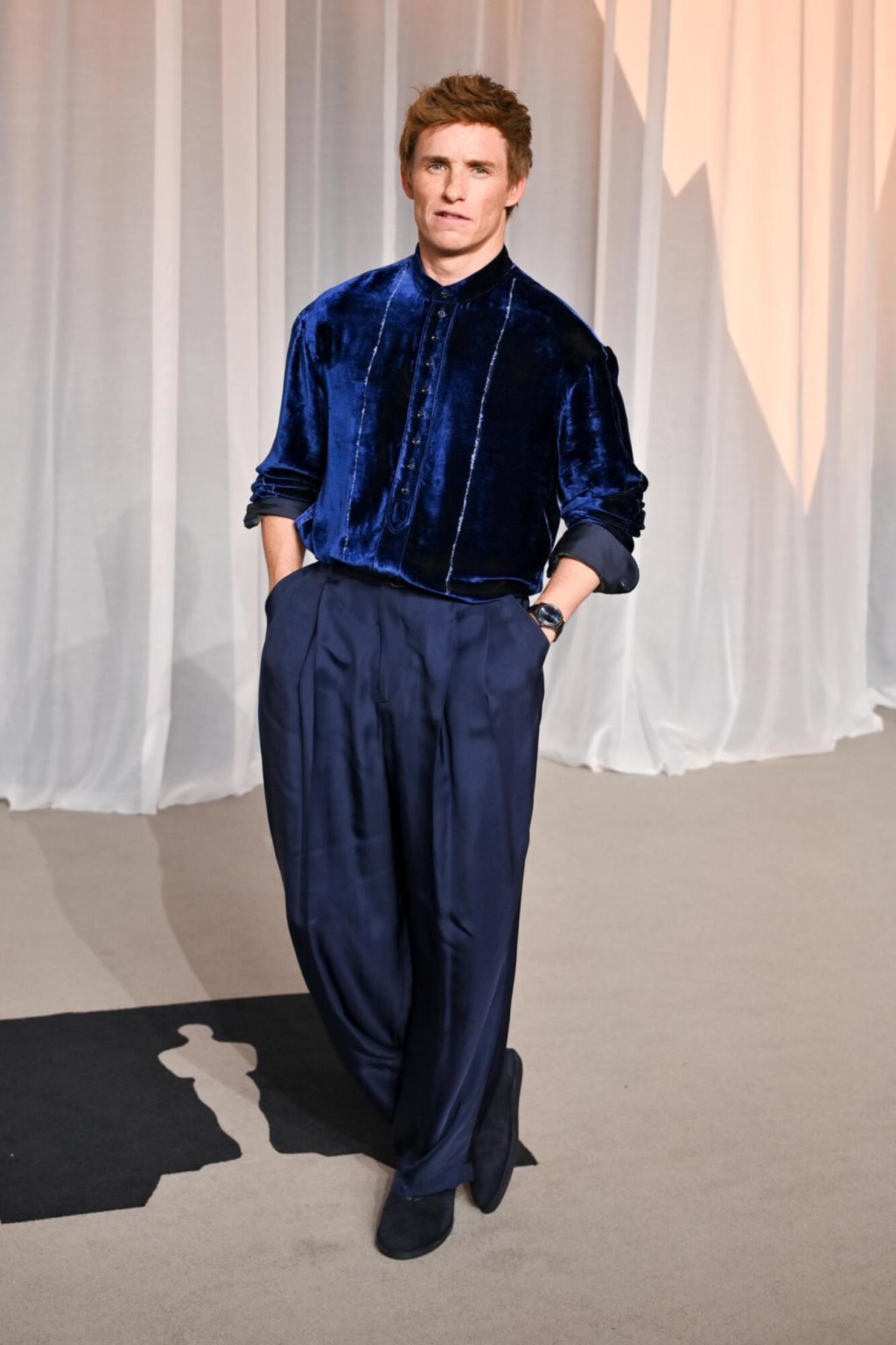 Eddie Redmayne in Giorgio Armani