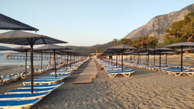 Kemer Beaches: Best Free and Paid Places to Swim and Relax